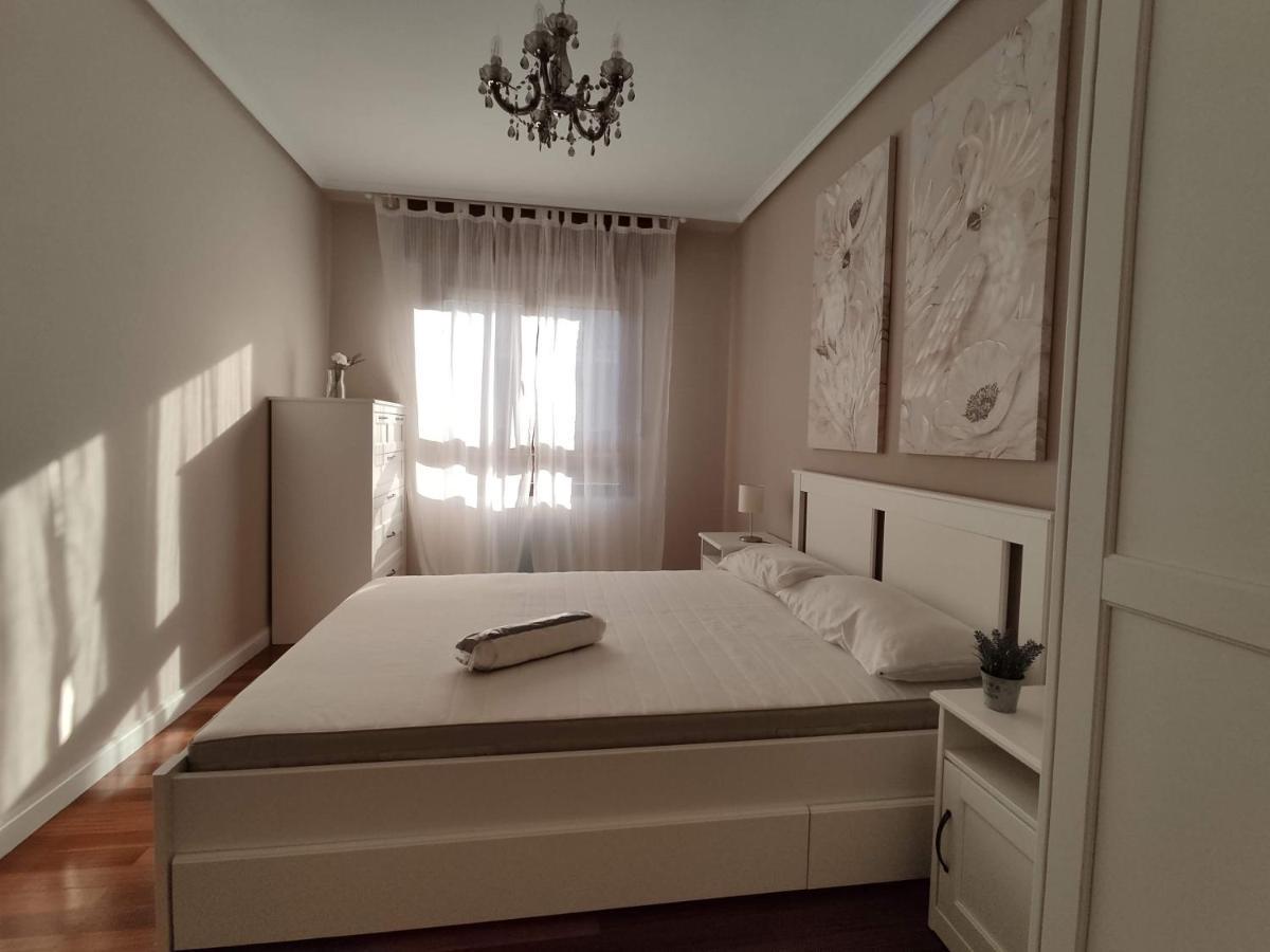Acogedor Apartamento Junto A La Plaza Villasana de Mena Eksteriør bilde