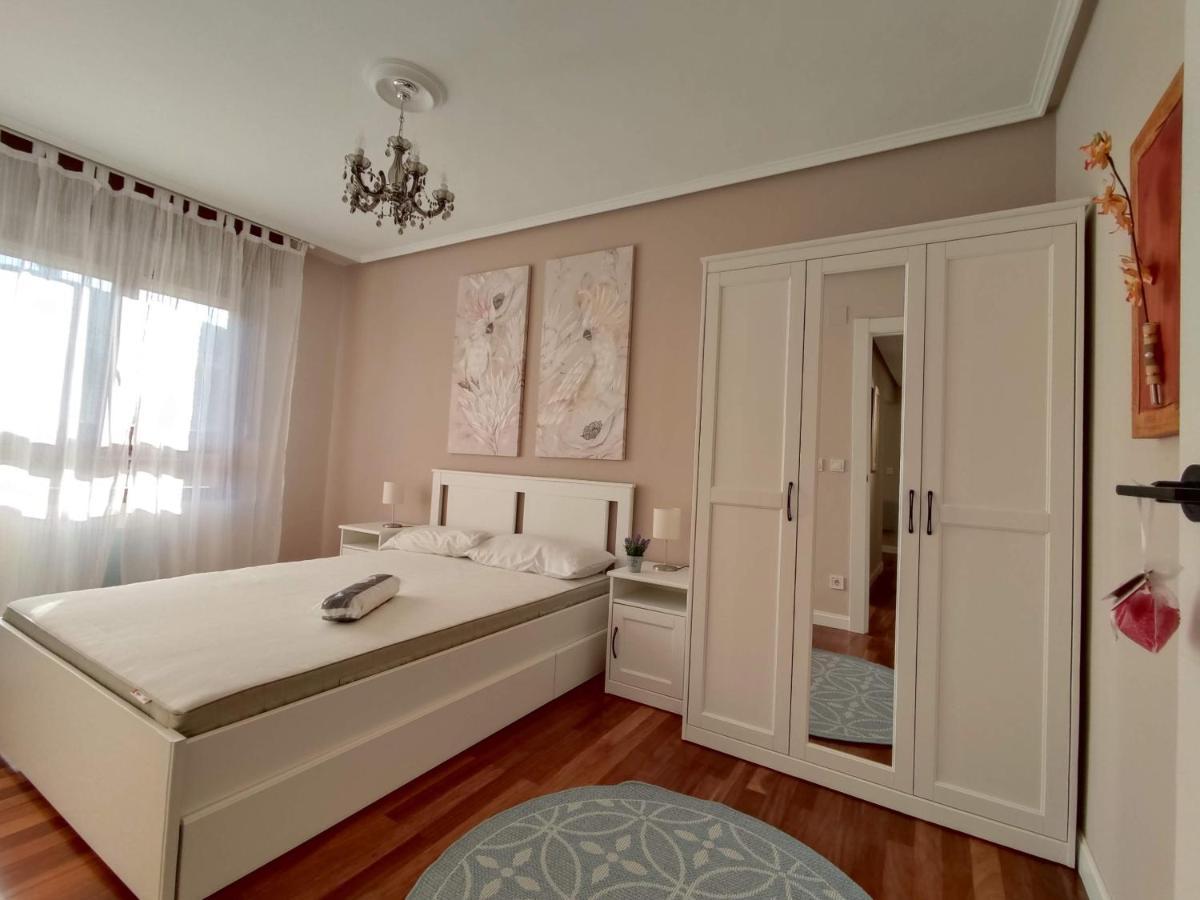 Acogedor Apartamento Junto A La Plaza Villasana de Mena Eksteriør bilde